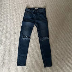 Free people size 27 ripped skinny jeans